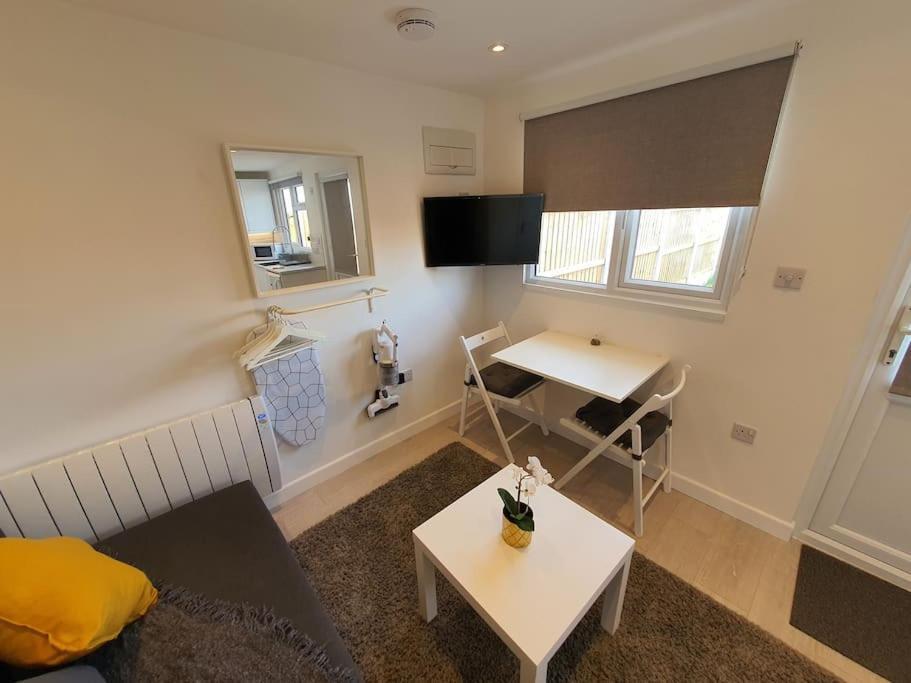 Apartamento The Tiny Sea Gem Jaywick Sands Exterior foto